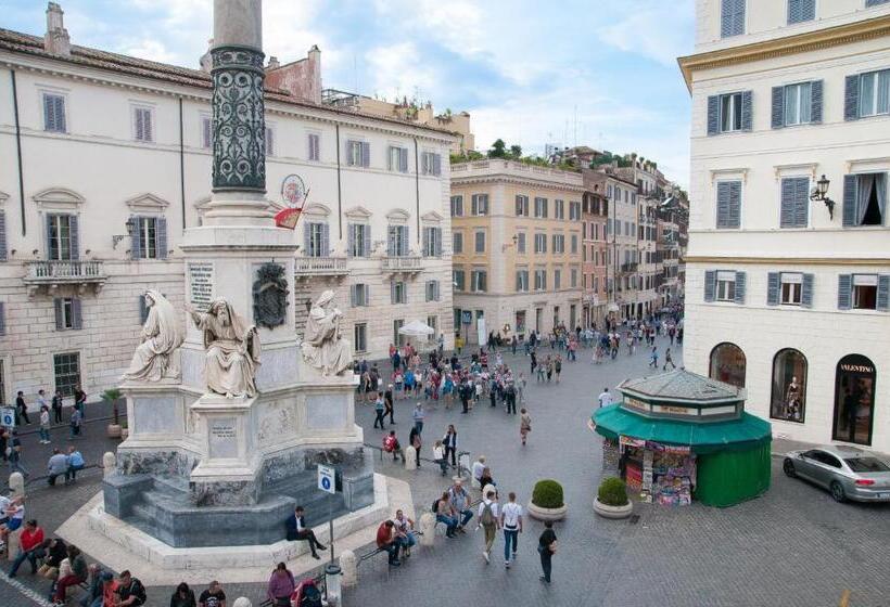Camera Tripla Deluxe, Scalinata Di Spagna
