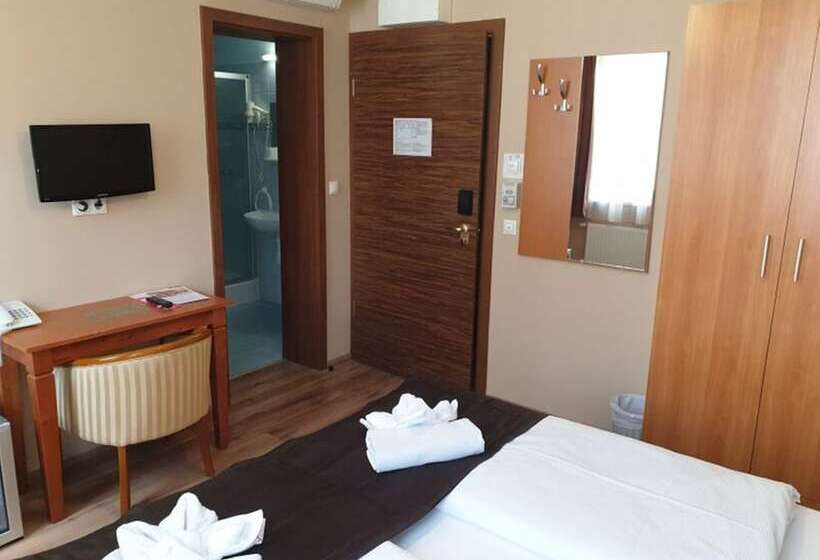 수피리어 룸, Six Inn Hotel Budapest