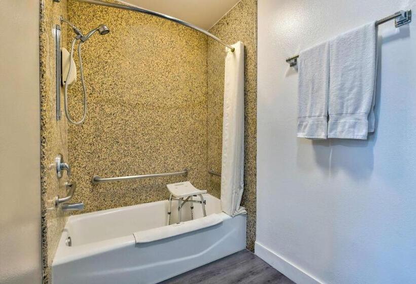 Номер Стандарт Адаптированный для Инвалидов, Motel 6 South Gate CA