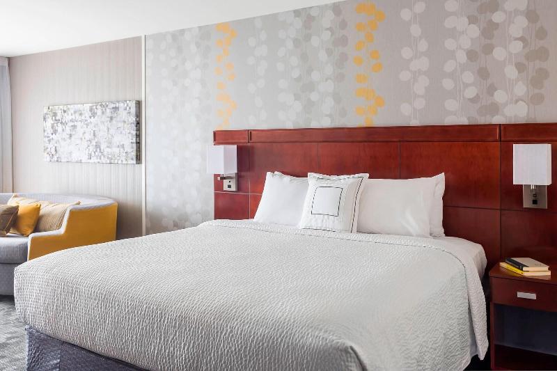 سوئیت با تخت بزرگ, Courtyard By Marriott Kalamazoo Portage