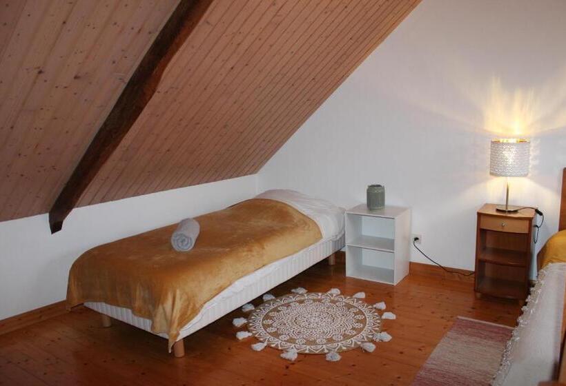 Номер Стандарт Трехместный, Gîtes Chez L Habitant La Touche D En Bas