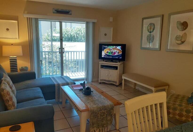 חדר משפחתי, Turtle Crawl Inn  Longboat Key