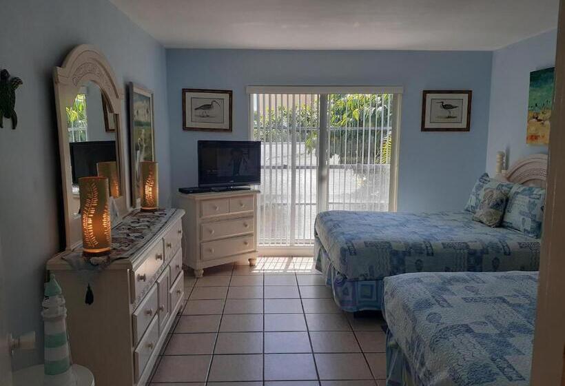 חדר משפחתי, Turtle Crawl Inn  Longboat Key