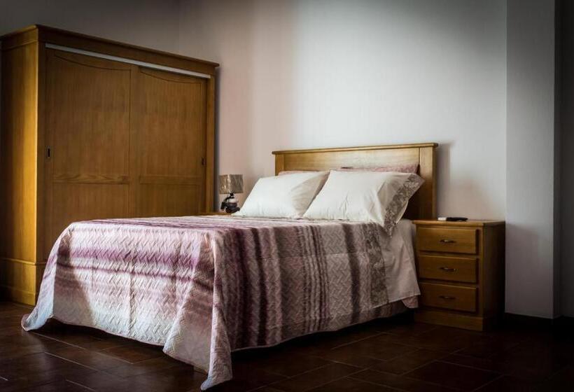Номер Стандарт Трехместный, Hostel Encostas Do Douro