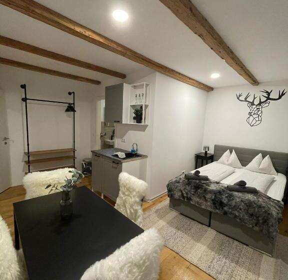 Семейный Номер, Innsbruck City Chalet