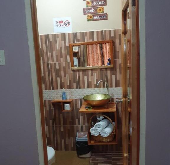 اتاق لوکس, Mesmerize Guest House