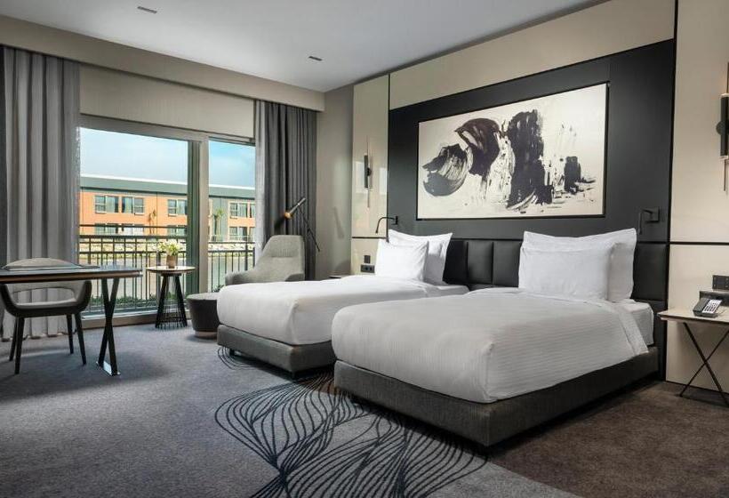 クラブルーム, Crowne Plaza   Istanbul Tuzla Viaport Marina, An Ihg