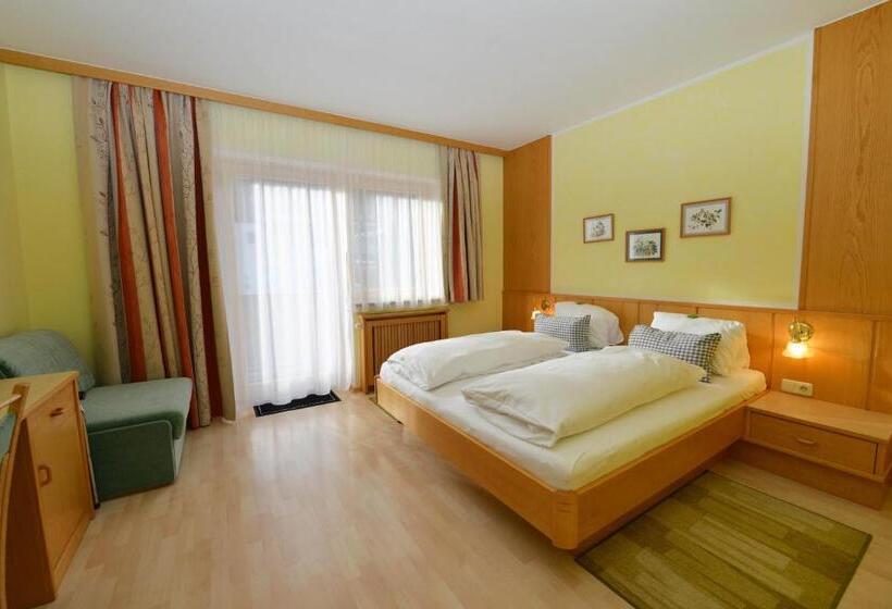 Номер Стандарт с Балконом, Haus Miriam