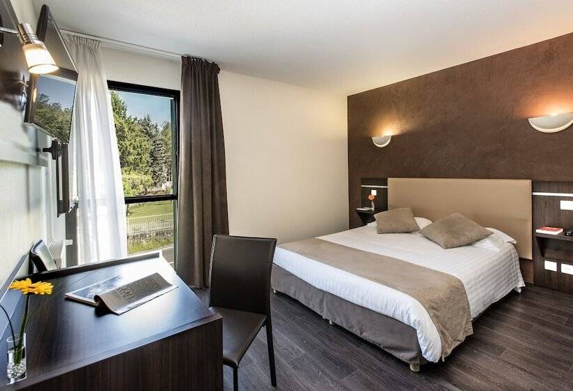 Номер Стандарт, Hôtel Restaurant Le Calice Du Gevaudan   A75