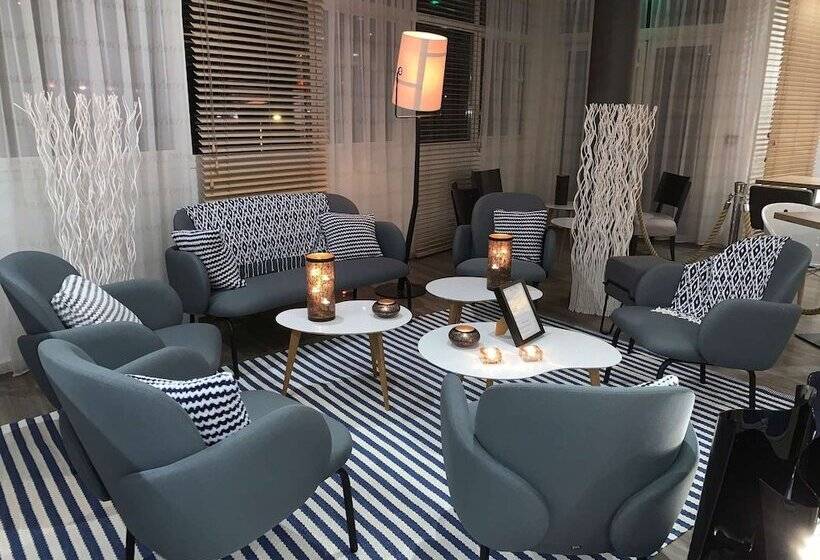Номер Стандарт, Kyriad Prestige Vannes Centre  Palais Des Arts