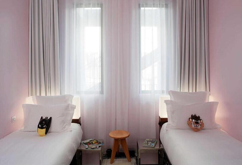Номер Стандарт, Mama Shelter Bordeaux Centre