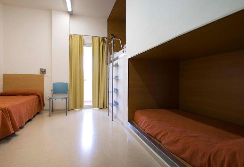 Номер Стандарт Трехместный, Albergue Inturjoven Torremolinos