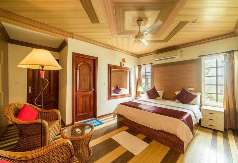 ویلای استاندارد 3 خوابه, Reveries Maldives