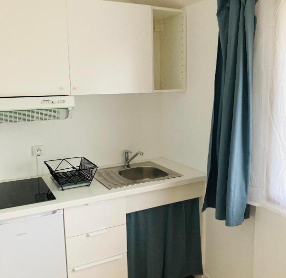 Апартаменты 1 Спальня Вид на Сад, Residence Thibaud