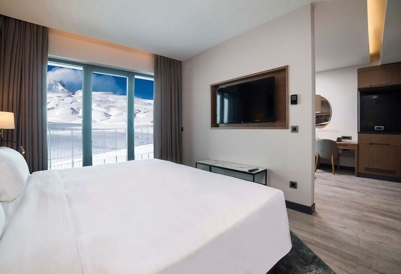 Люкс Вид на Горы, Radisson Blu Hotel, Mount Erciyes