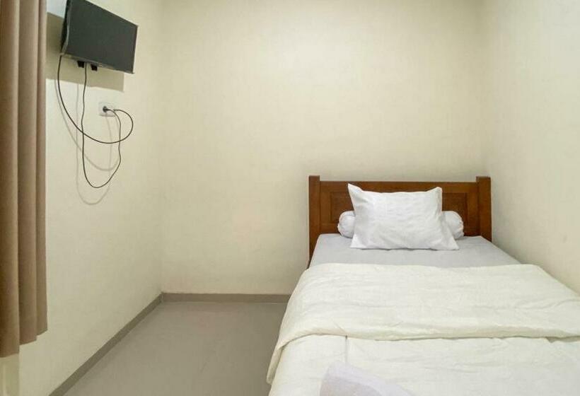 Номер Стандарт, Nipa Guest House Near Universitas Widyagama Mitra Reddoorz