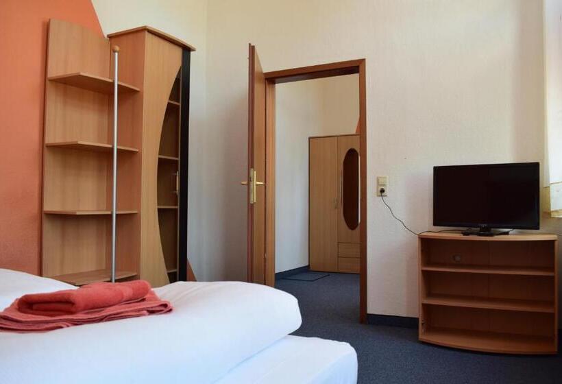 Номер Стандарт, Pension Zur Alten Schule