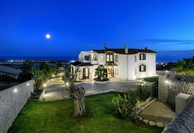 ویلای 1 خوابه, Villa Domus Petraianca