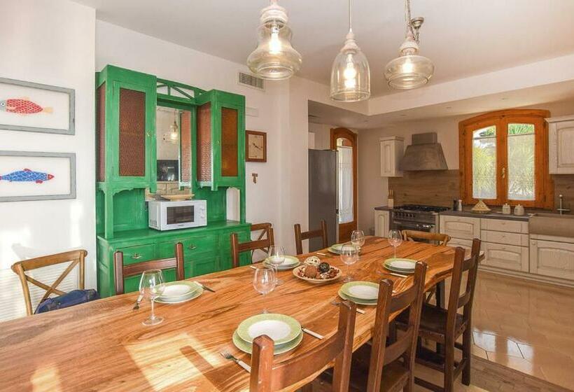 ویلای 1 خوابه, Villa Domus Petraianca