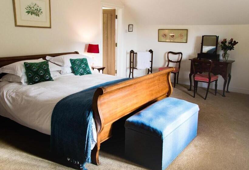 Номер Стандарт, Field End House Strawberry Lane Meysey Hampton