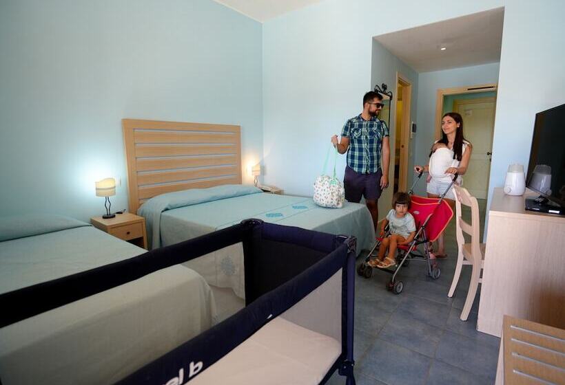 اتاق سوپریور سه تخته, Cala Della Torre Resort