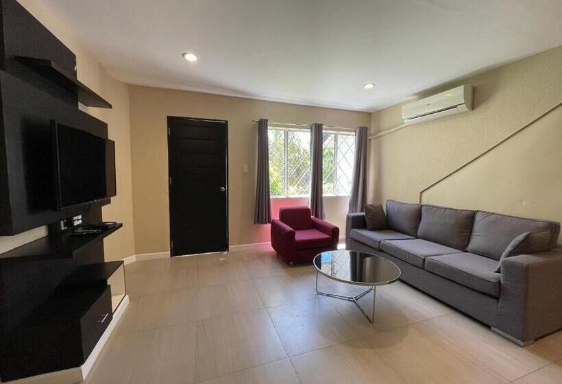 شقة غرفة واحدة مطلة على الحديقة, Red Knight Gardens