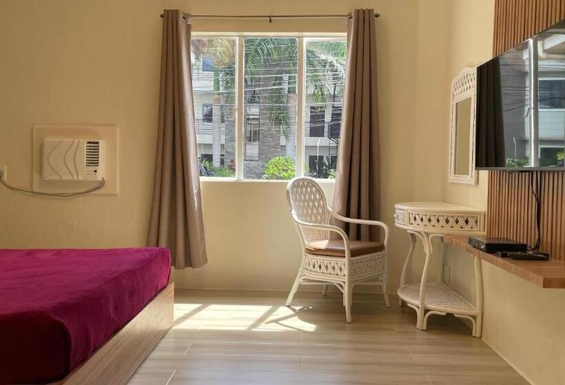 غرفة ديلوكس, Red Knight Gardens
