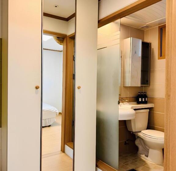 デラックスルーム, Ssh Icon Hostel