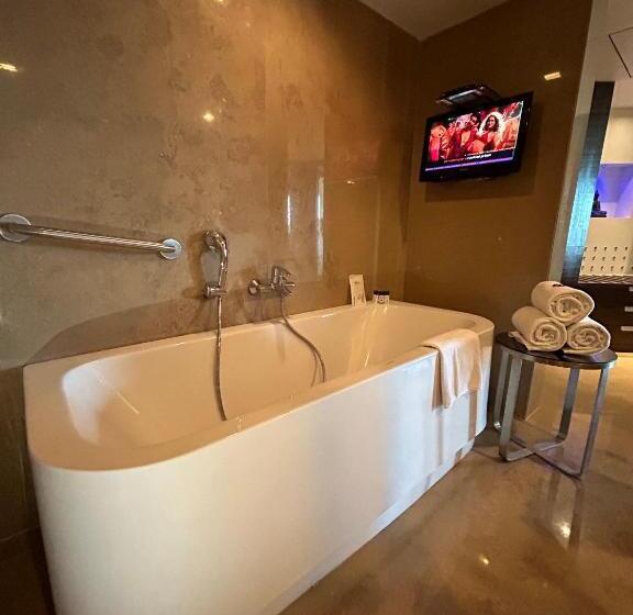 Президентский Люкс, Fortune Select Sg Highway, Ahmedabad   Member Itc S Hotel Group