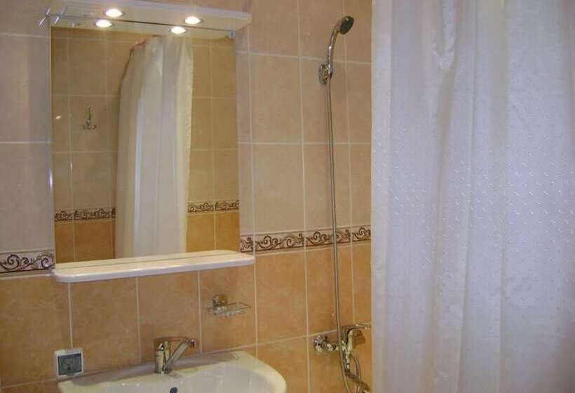 اتاق کلاسیک, Avtozavodskaya