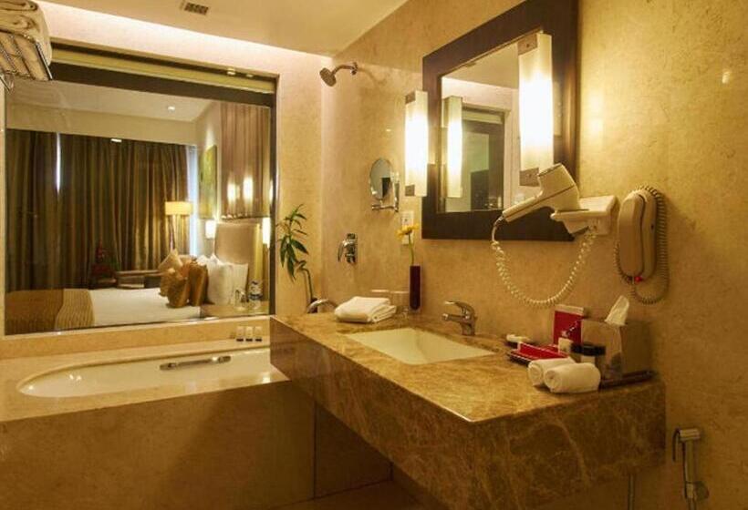 带海景的复工套房, The Gateway Hotel Beach Road Visakhapatnam