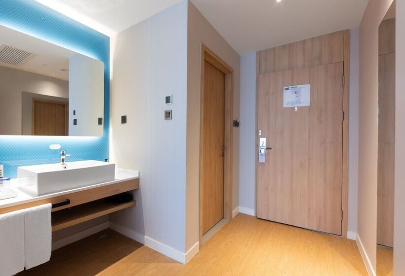 Номер Стандарт Двуспальная Кровать, Holiday Inn Express Nanchang Riverside, An Ihg
