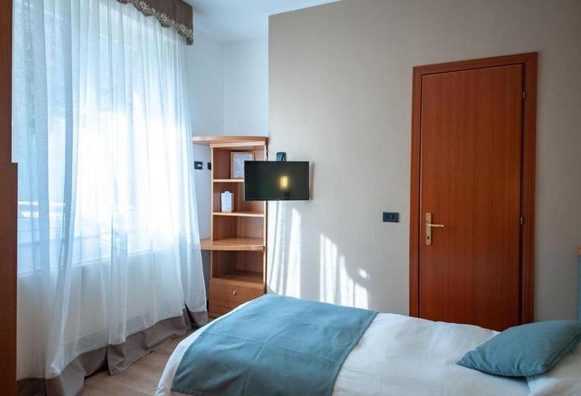 高级单人间, Albergo San Carlo