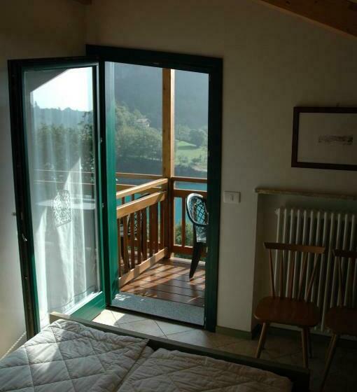 1 Bedroom Apartment Lake View, Al Trovante   Gardaslowemotion