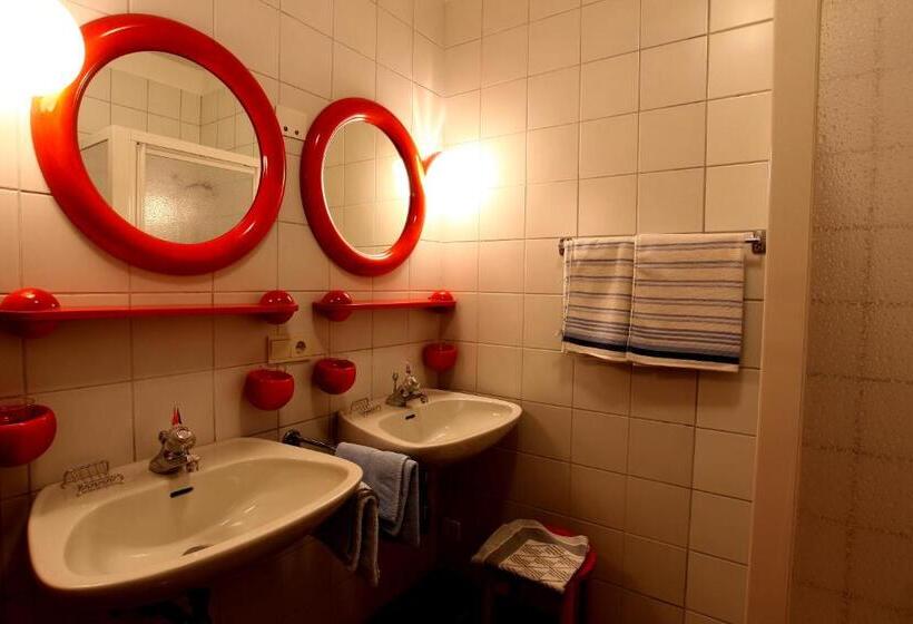 1 Bedroom Apartment Lake View, Al Trovante   Gardaslowemotion