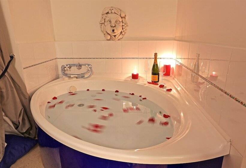 Люкс с гидромассажем, Liberty Rome Suites   Liberty Collection