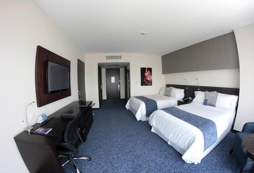 Номер Стандарт 2 Двуспальные Кровати, Wyndham Guayaquil, Puerto Santa Ana