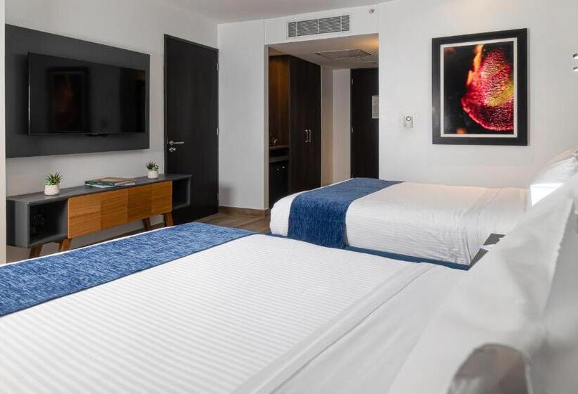 Номер Deluxe Кровать Кинг с Видом, Wyndham Guayaquil, Puerto Santa Ana