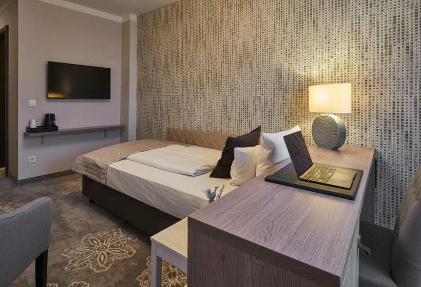 Номер Стандарт Индивидуальный, Via Regia   Vias Hotels