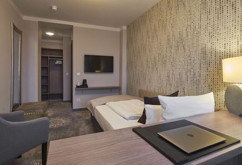 Номер Стандарт Индивидуальный, Via Regia   Vias Hotels