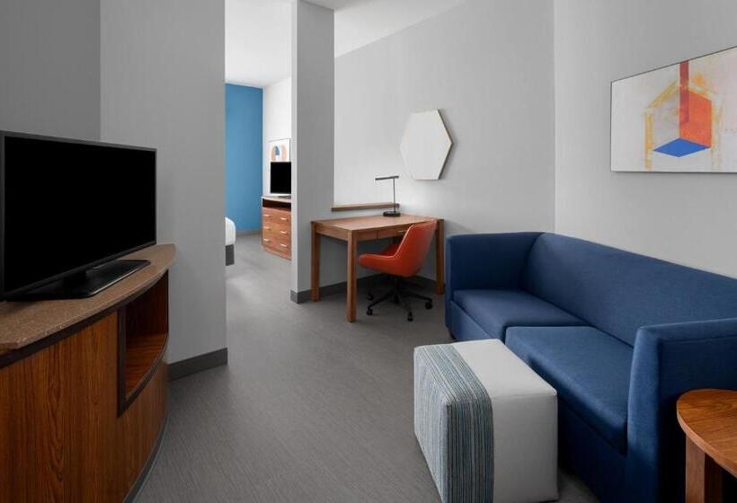 身障者適用スイートルーム, Holiday Inn Express & Suites Midland South I 20, An Ihg