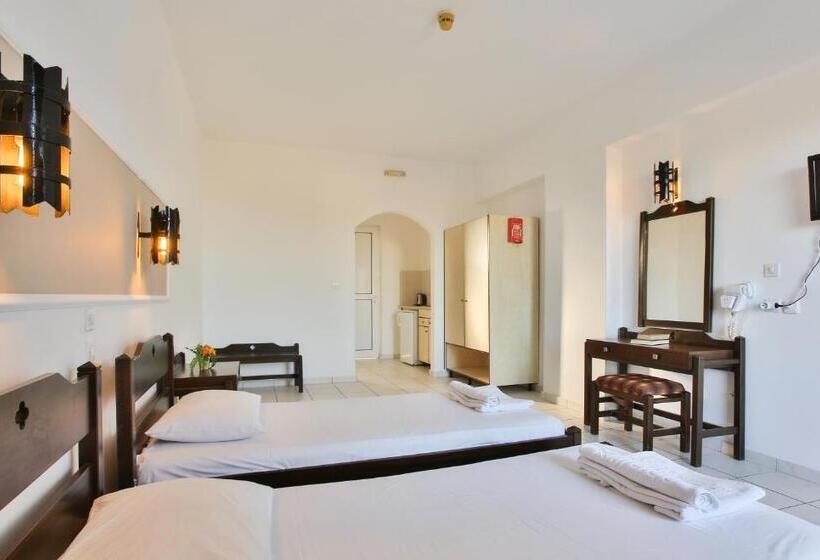 اتاق استاندارد سه تخته با چشم‌انداز باغ, Hillside Studios & Apartments