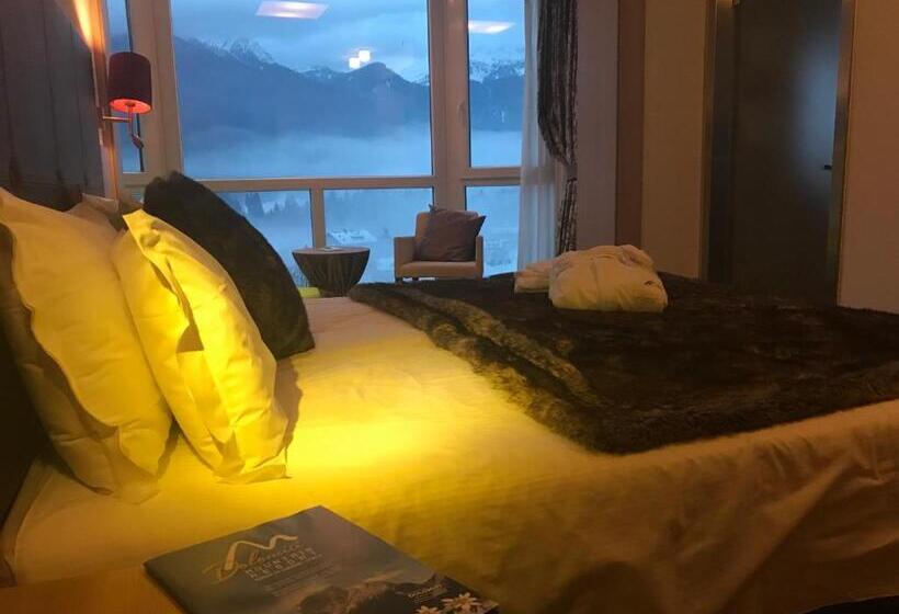 Полулюкс, Th Cadore   Hotel Antelao