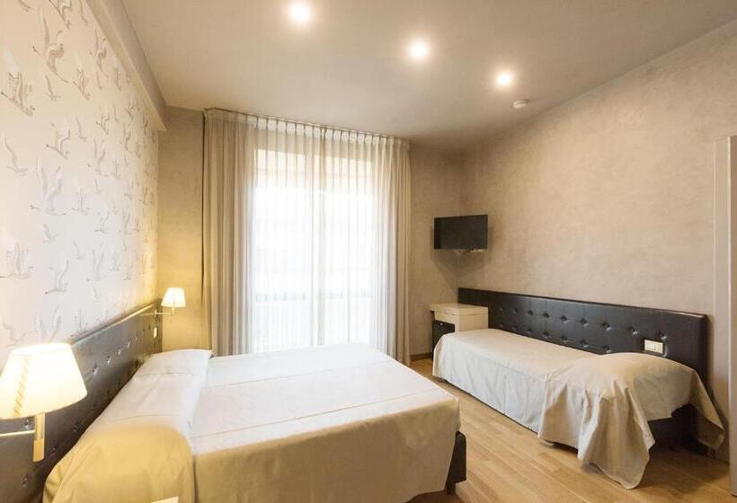 Quarto Triplo Standart, San Francisco