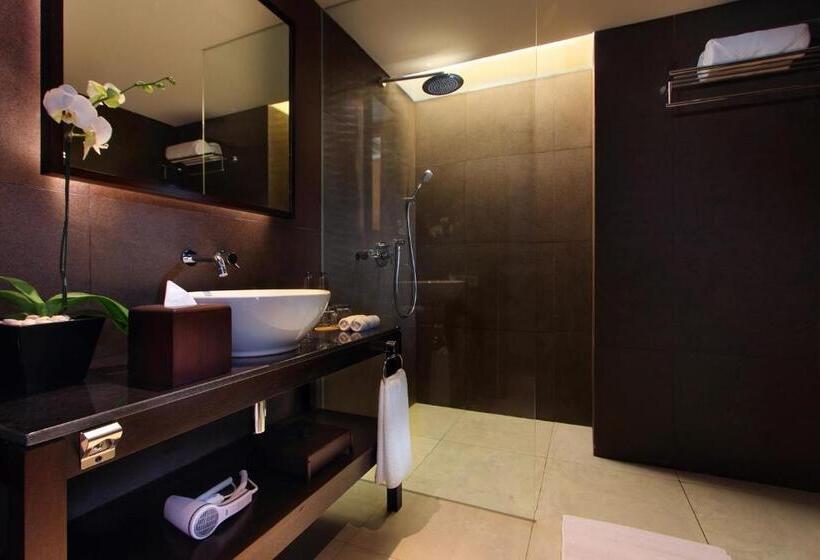 Номер Deluxe Вид на Бассейн, The 1o1 Bali Fontana Seminyak