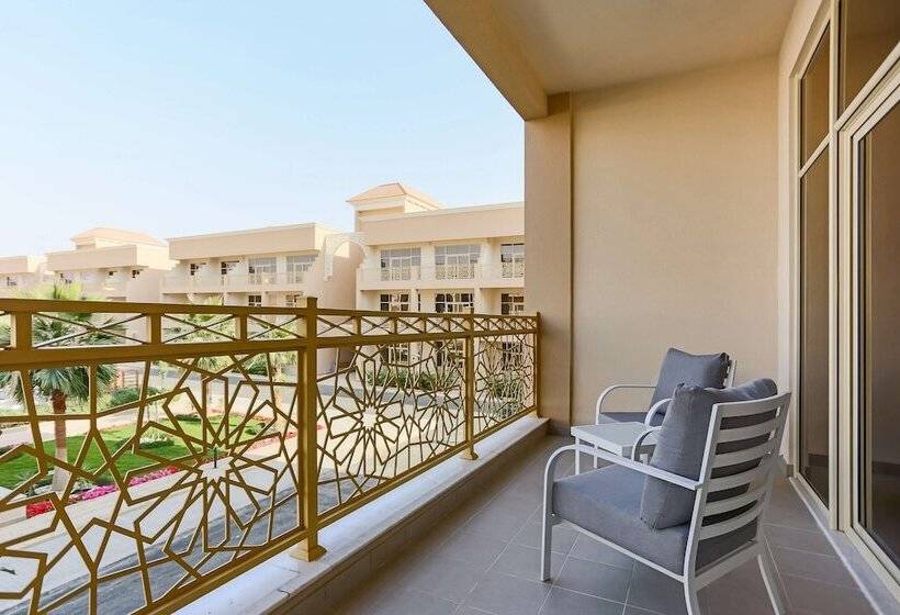 Люкс Дюплекс, Radisson Hotel Riyadh Airport