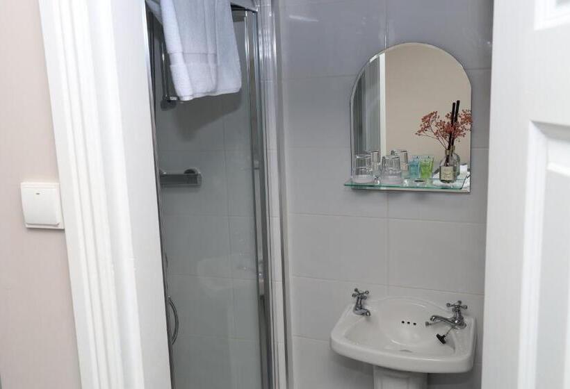 기본룸, Madelines Accommodation