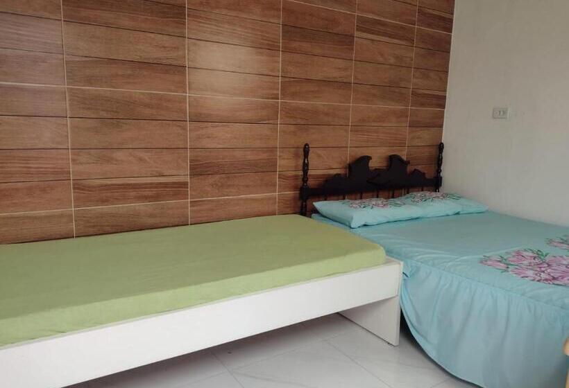 Полулюкс Вид на Бассейн, Hostel Gratidão