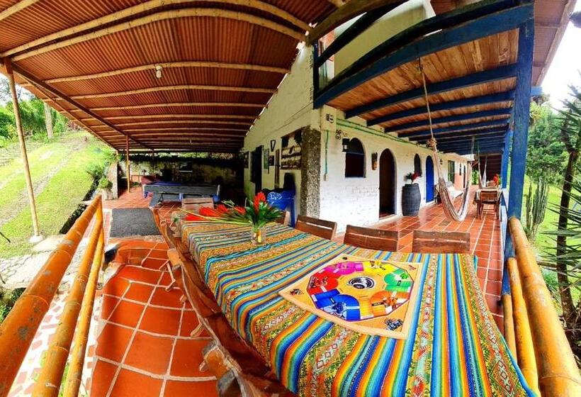 Cameră Familiar cu Baie în Comun, Hospedaje Pance Arí Munani Reserva Natural