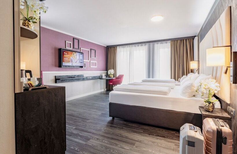 Трехместный Номер Премиум, Plaza Premium Heidelberg